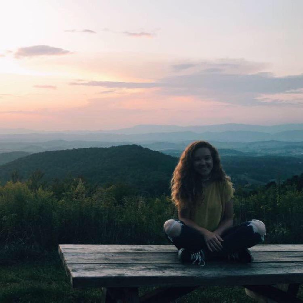Meet your Posher, Lauryn!